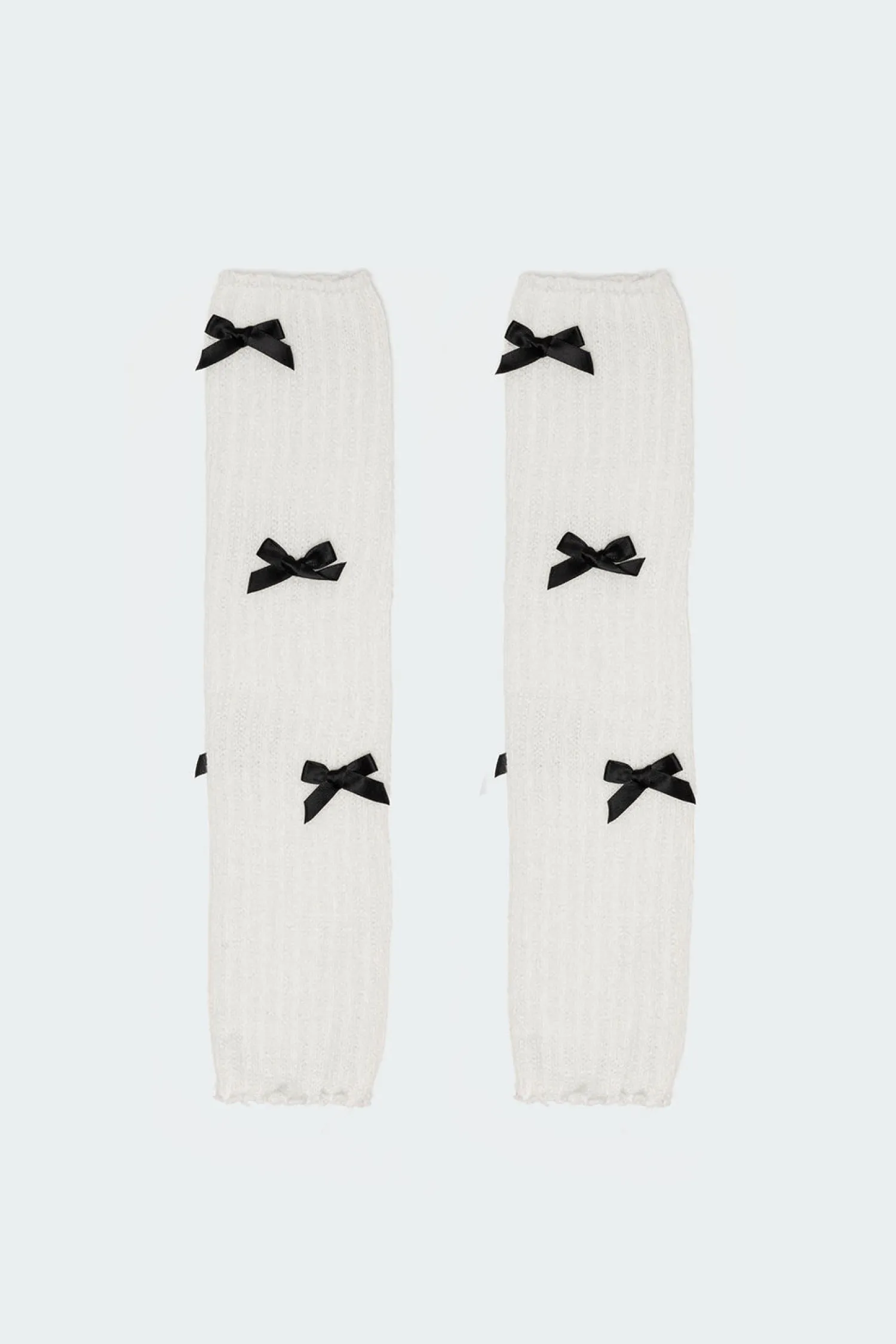 Socks & Tights*edikted Bow Leg Warmers WHITE AND BLACK